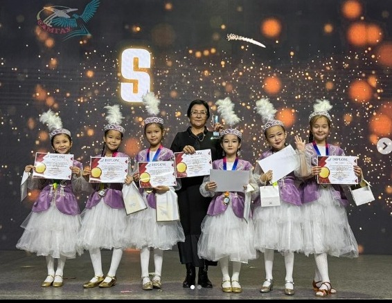 “Таланттар әлемі” және “Самғау” Халықаралық ән-бие өнер байқауы